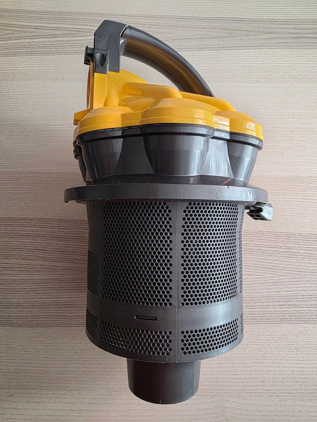 Dyson Aspirapolveri & Accessori: Dyson DC29 Zyklon Staubsauger Ball Ersatzteil – Usato da Stein SG venduto da nxr_vzv9 2