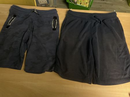 2 kurze Sweat Shorts, C&A, Grösse 152, Sommer-Set