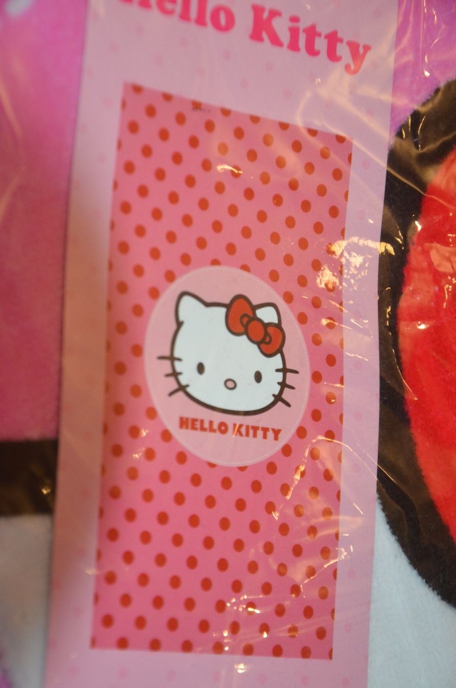 Hello Kitty Teli da bagno: SERVIETTE DE BAIN - HELLO KITTY NEU - CM 160X85 – Nuovo e nell'imballaggio originale da Chiasso venduto da Dolly015