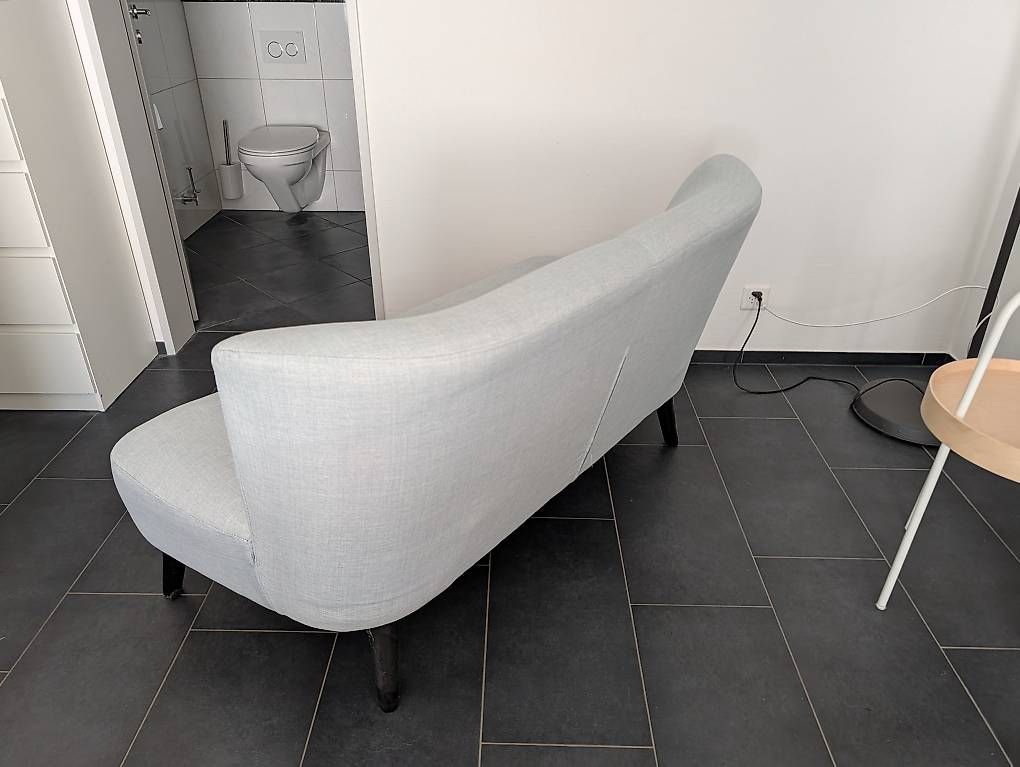 Divani: Helblaues kleines Sofa  – Usato da Otelfingen venduto da ANJA1958 1