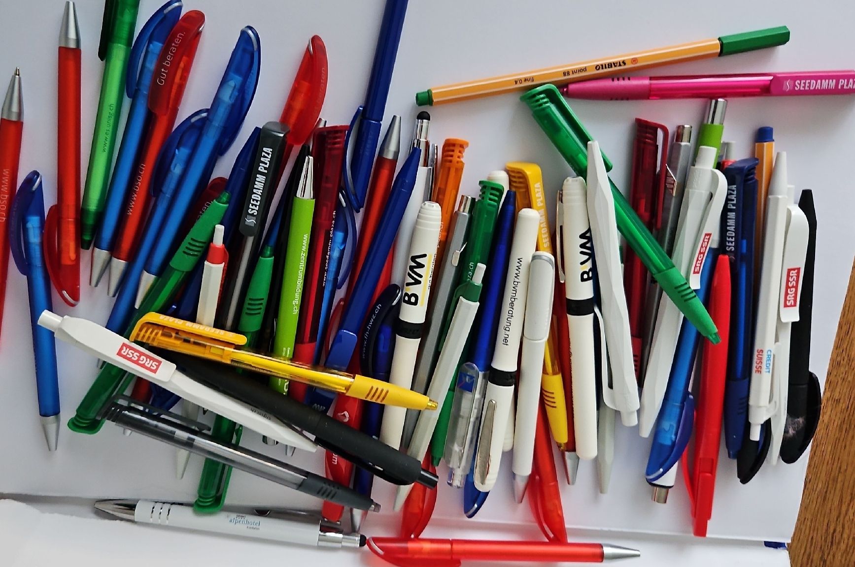 Stifte & Marker: Grosse Menge bunte Kugelschreiber - neu – Neu (gemäss Beschreibung) aus Zürich von zweistein03 2