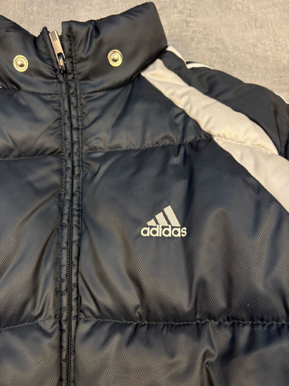 Adidas Jacken: Adidas Vintage Winterjacke 2004 - Grösse M – Neu (gemäss Beschreibung) aus Werdenberg von hase.vintage 1
