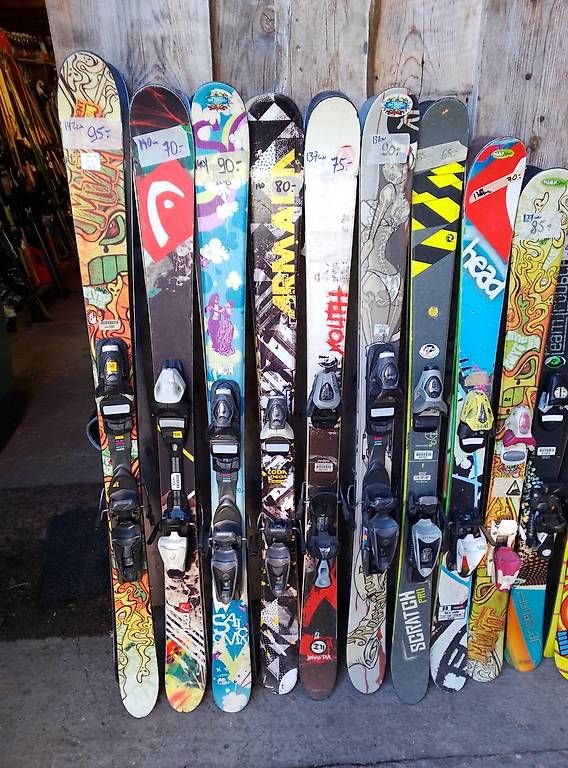 Skis: OUVERT 7/7 SAM/DIM AUSSI à LEYSIN – D'occasion à Leysin par Liquidation-404 1
