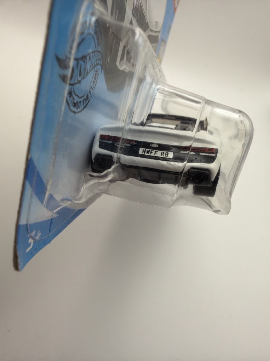 Hot Wheels🔥🛞2019 Audi R8 Spyder (Neu (gemäss Beschreibung)) in ...