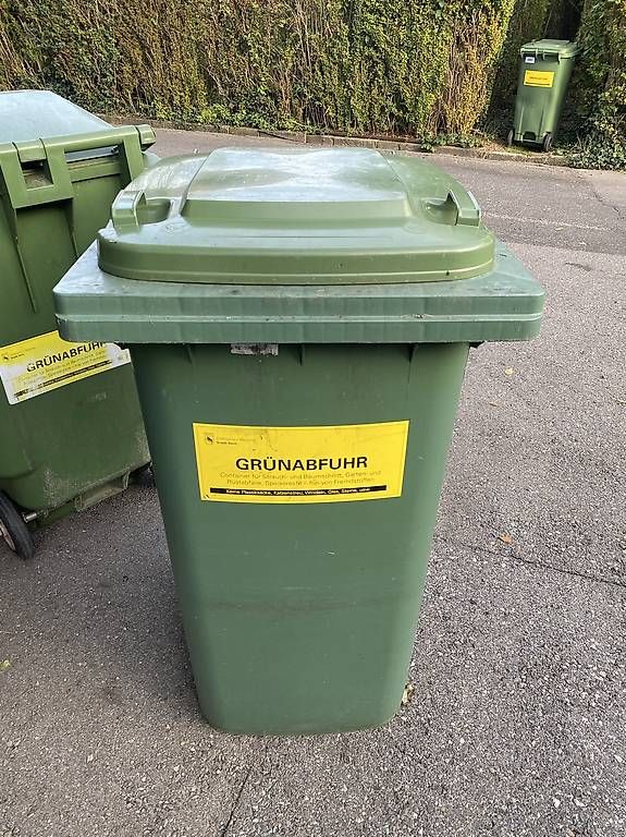 Autres: Grüncontainer – D'occasion à Bern par jad_v7zx
