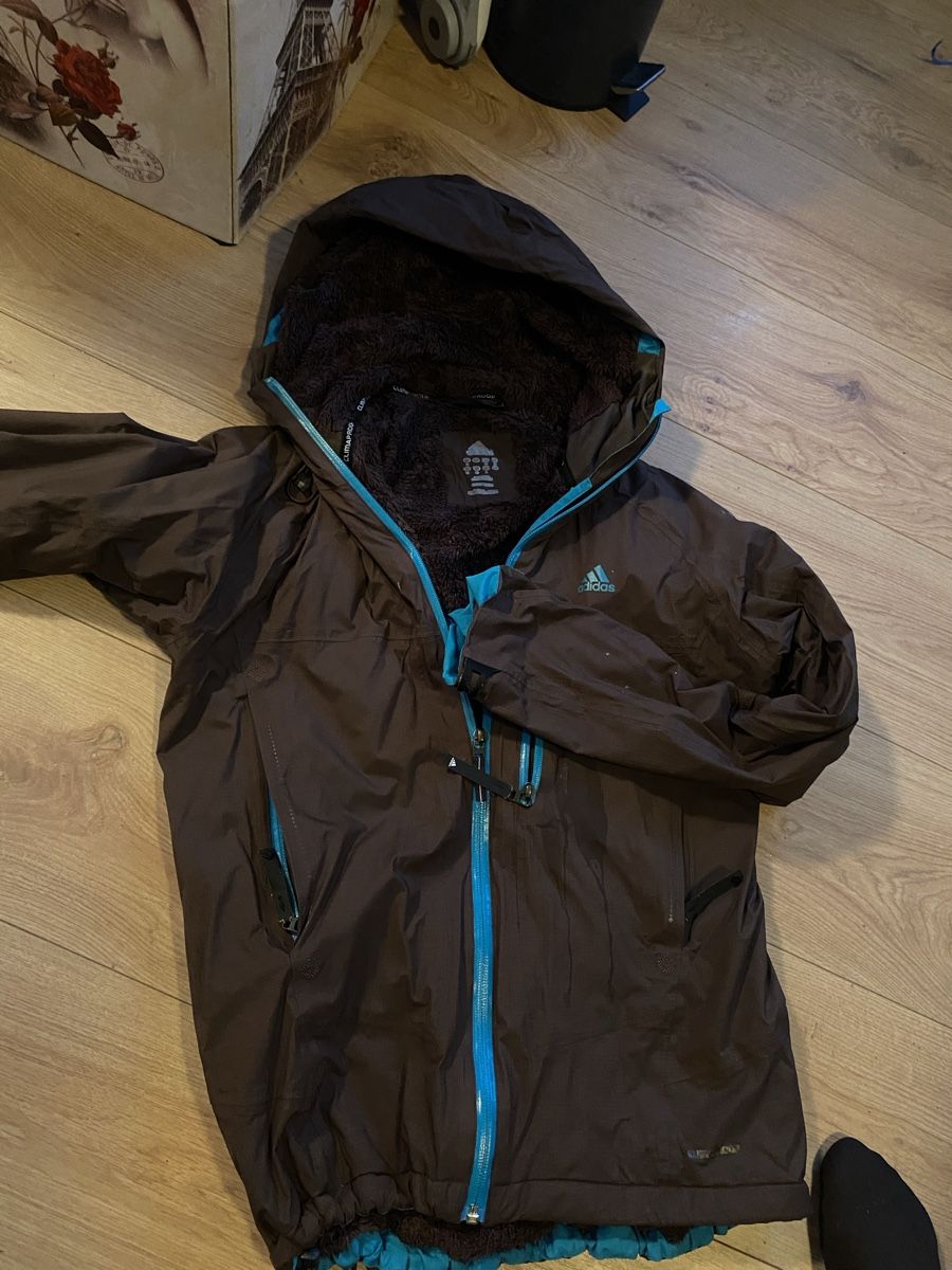 Adidas Vestes: Adidas Skijacke – D'occasion à St. Niklaus VS par sportler60