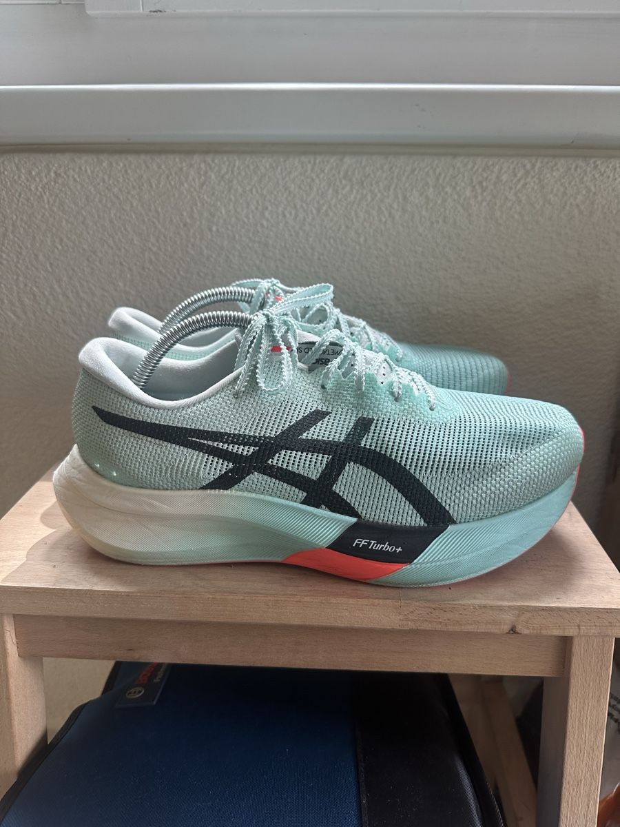 Asics Scarpe da uomo: Asics Metaspeed Sky Paris 44 – Usato da Männedorf venduto da willywonka14