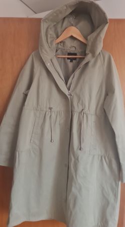 Übergangsjacke mit Kapuze, Grösse M - Top Zustand