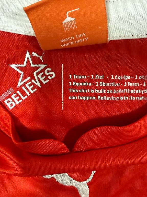 T-shirts: t shirt de la suisse – D'occasion à Crans VD par SunDance20 3