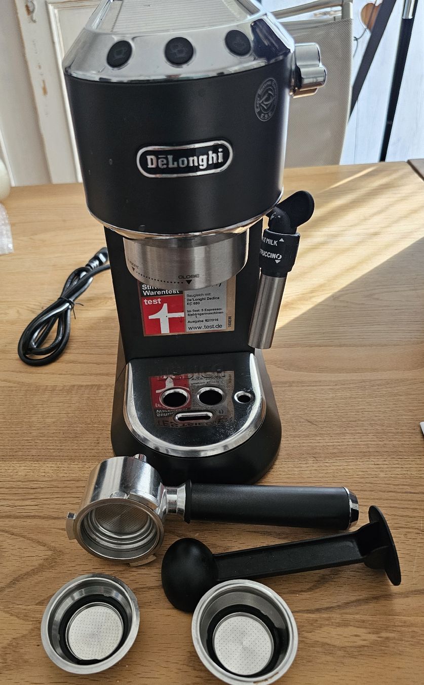 De'Longhi Macchine per caffè & Macchine per espresso: De Longhi Dedica wie neu – Usato da Basel venduto da Vinodinino 2
