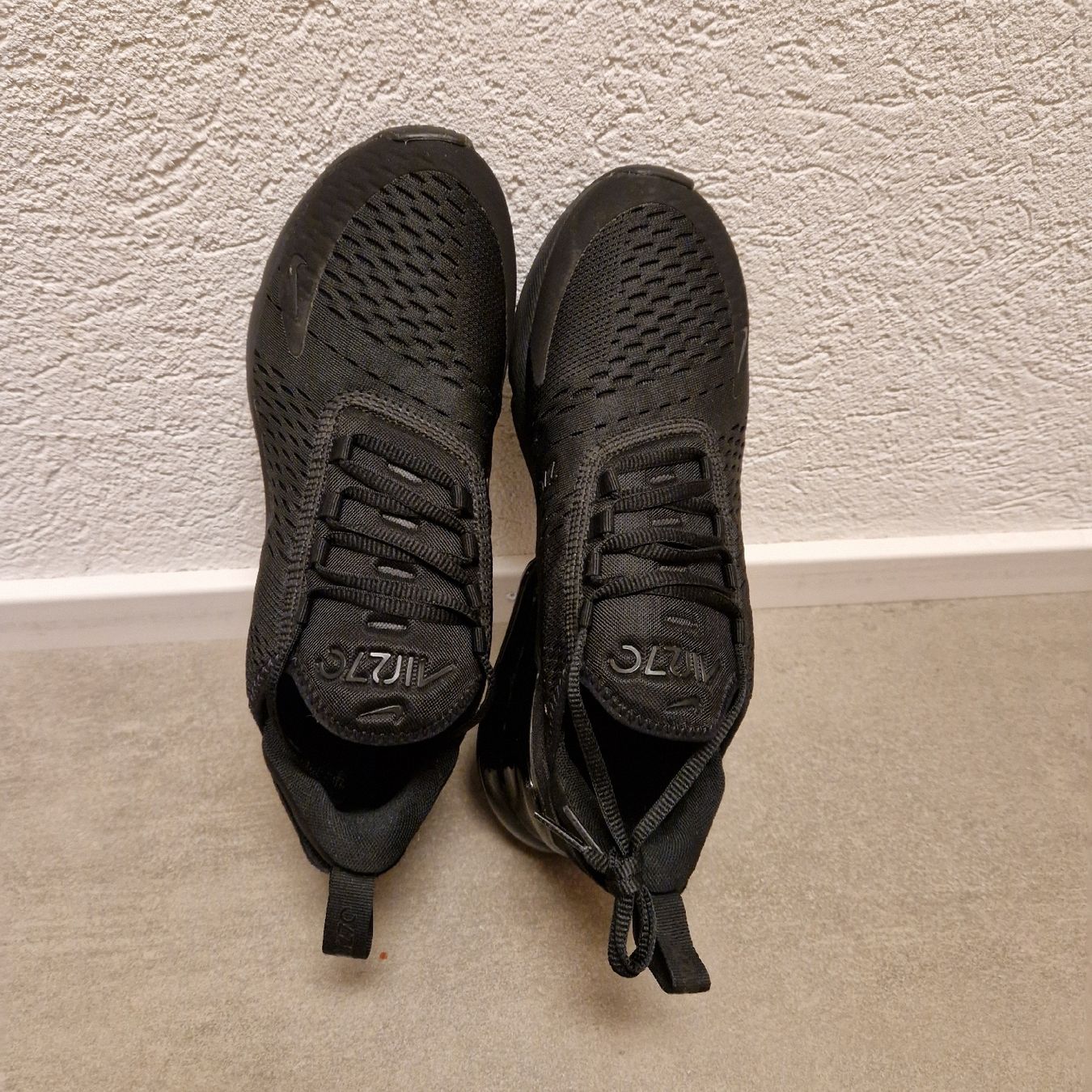 Nike Damenschuhe: Nike AIR MAX 270 schwarz – Gebraucht aus Erlinsbach SO von mae_7lcx