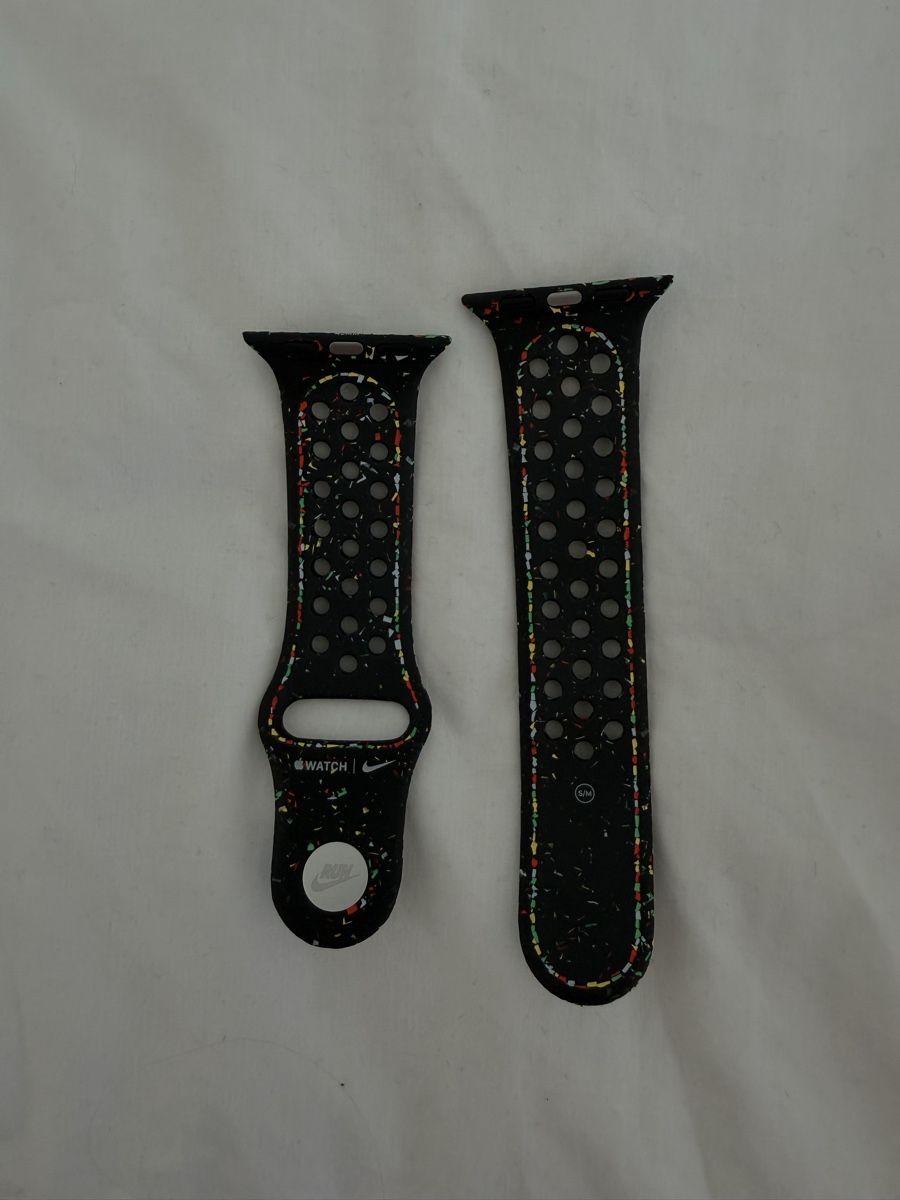 Montres: Appel Watch 7 + 11  – D'occasion à Arosa par hel_7v5h 4