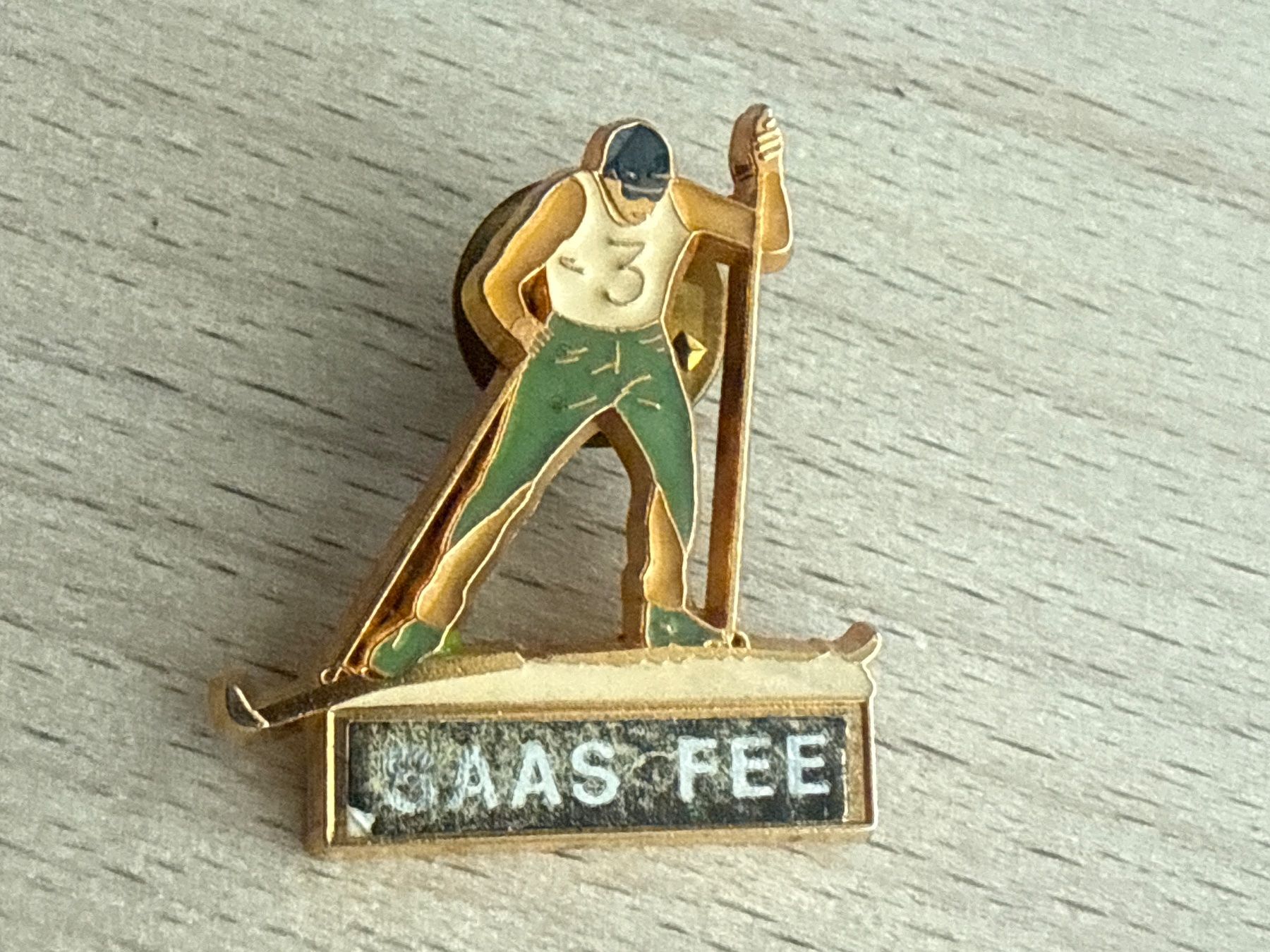 Placchette & Badge: Pin Saas Fee – Usato da Glattbrugg venduto da Schweigmatt