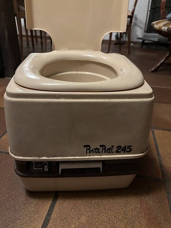 WC: Porta Potti 245 – Gebraucht aus bern von daenuriba