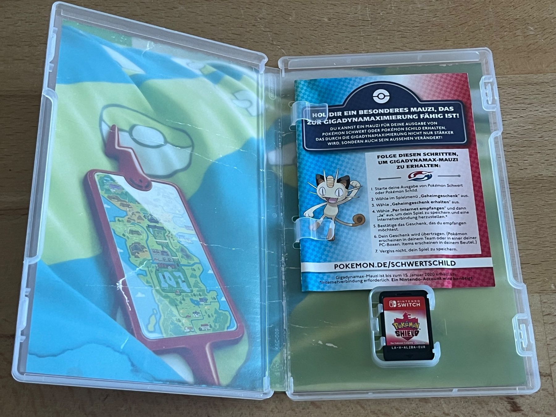 Pokémon Jeux: Pokémon Pokemon Schild, Nintendo Switch – D'occasion à Thalwil par ranx 1