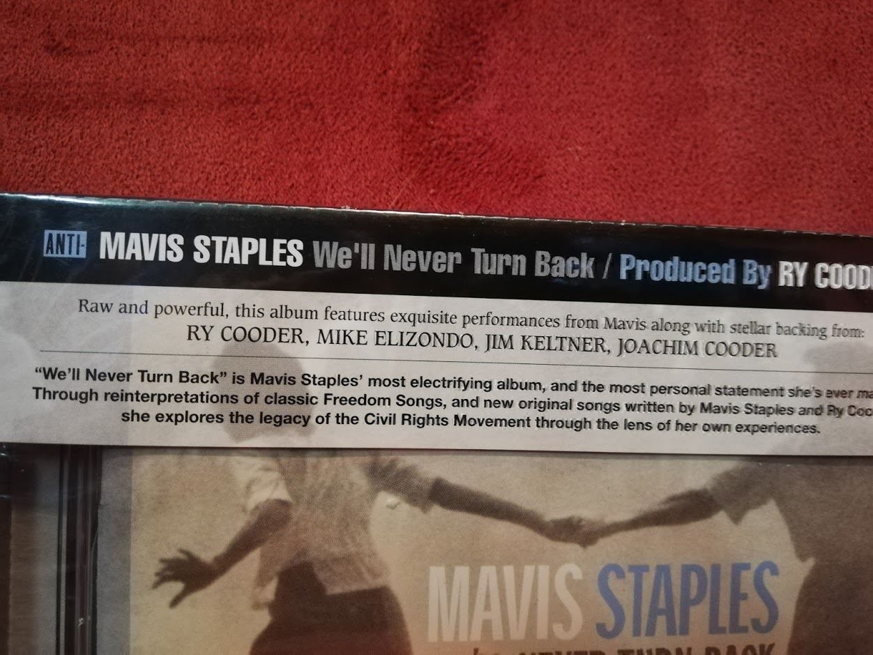 CDs: Mavis Staples We'll Never Turn Back CD – Neuf (Voir description) à Zofingen par noise123 2