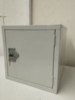 Schliessbarer Wandschrank H 38/ B 38/ T 38 cm