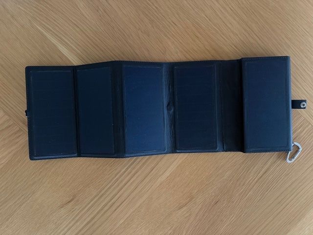Caricabatterie: SUNSLICE Foldable Solar Charger – Portable USB Solar Panel – Usato da Kilchberg ZH venduto da nejcd