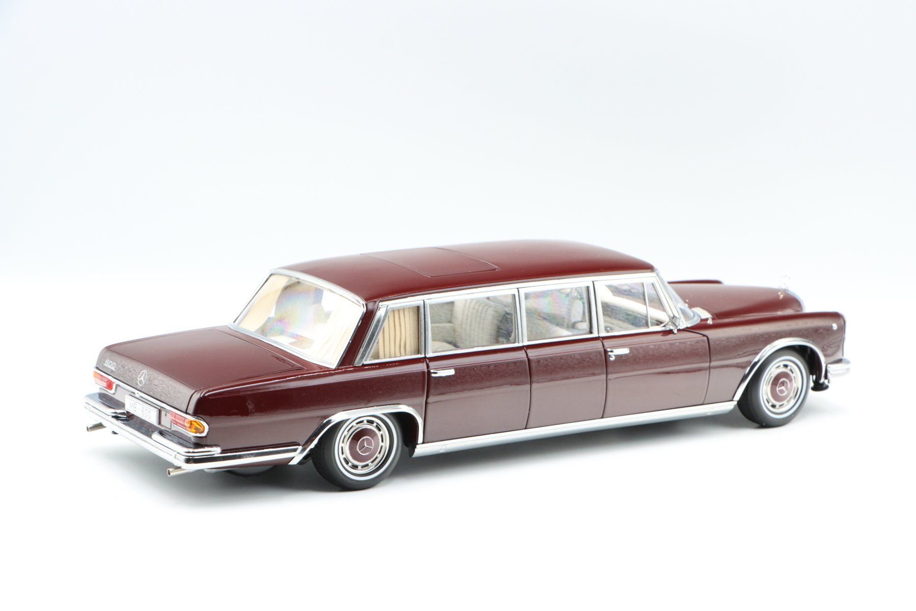 Mercedes-Benz Modellini d'auto: Mercedes 600 Pullman 1964 1:18 Kengfai – Nuovo (secondo la descrizione) da Bühl b.Aarberg venduto da modelldiecast 6