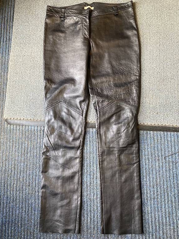 Pantalons: Lederhose – D'occasion à St. Gallen par Konstanza