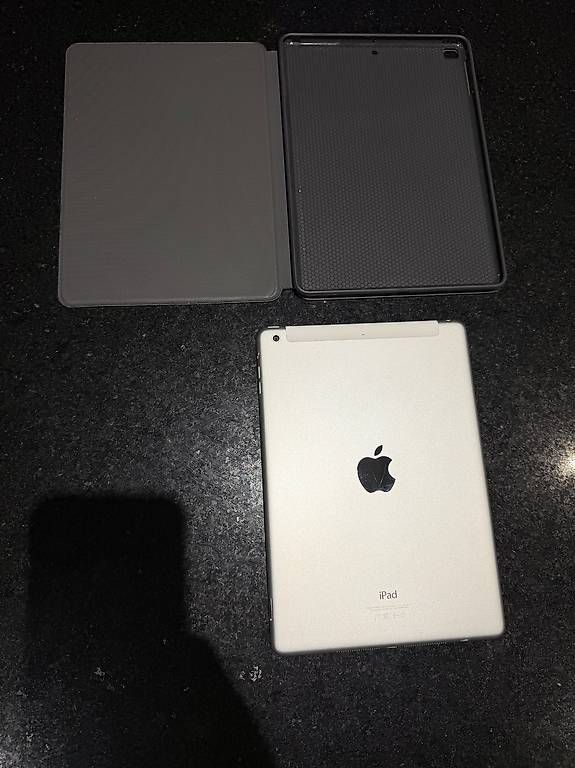 Apple Tablettes PC: Apple Ipad Air (2013) – D'occasion à Lostorf par Tenet88 2