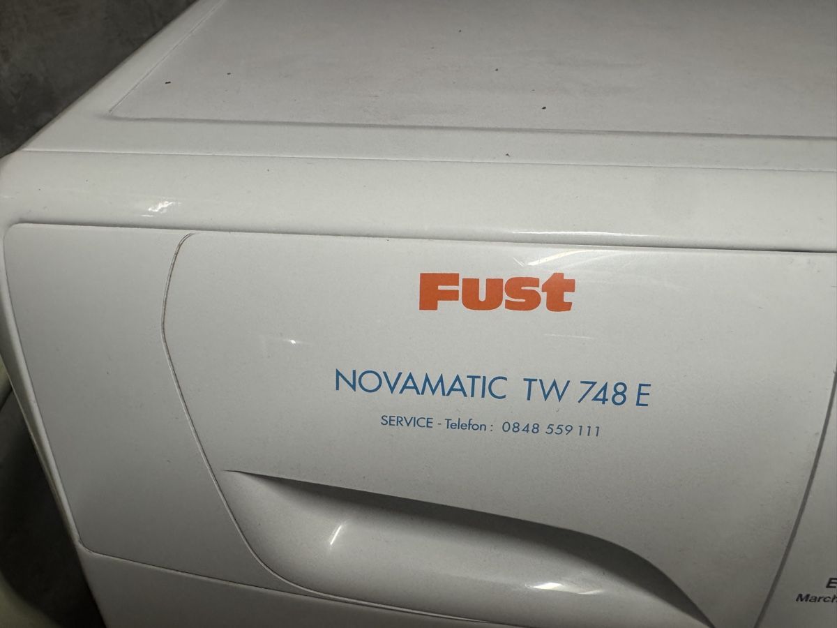 Novamatic Asciugatrici: Tumbler Novamatic TW 748 E – Usato da Mönchaltorf venduto da DRUG-TITO 2