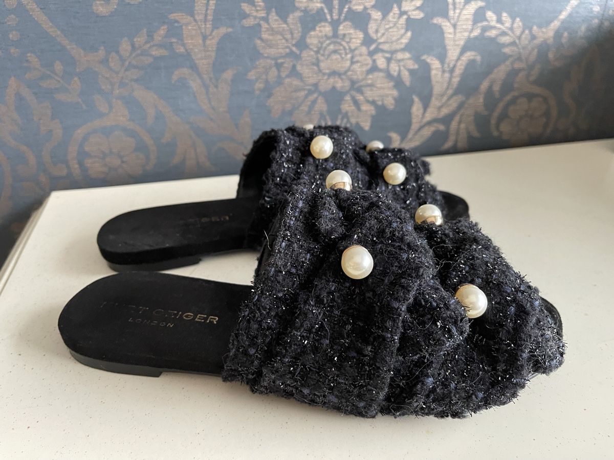 Kurt Geiger Scarpe da donna: Kurt Geiger Pantoletten Gr.41 – Usato da Stallikon venduto da BaumArt