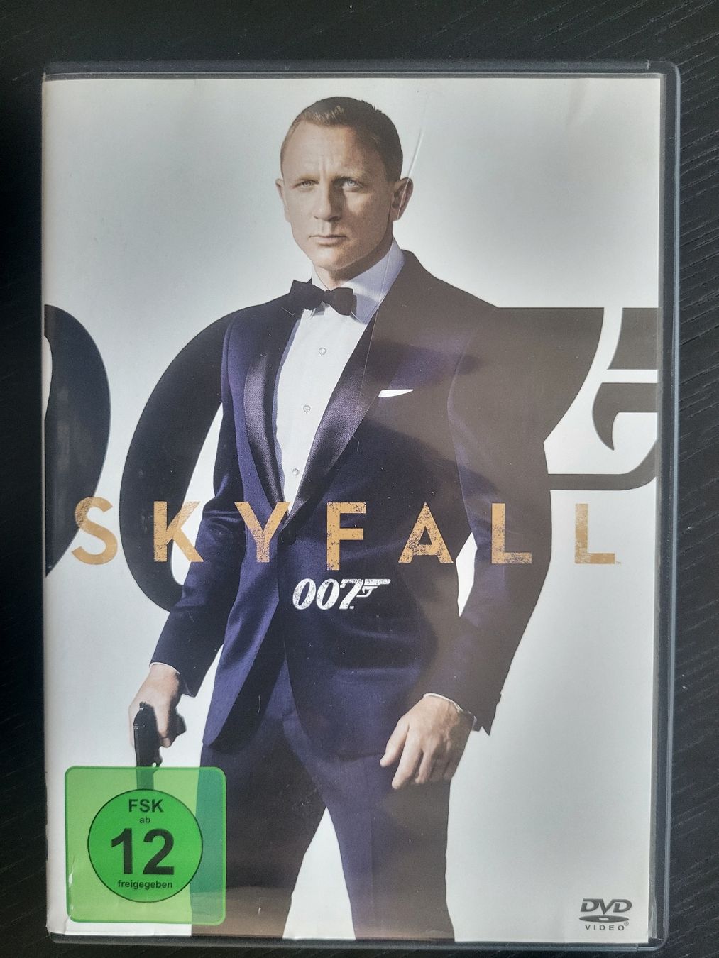 Tutti i DVDs: James Bond Skyfall guter Zustand – Usato da Lausen venduto da EisAmStiel