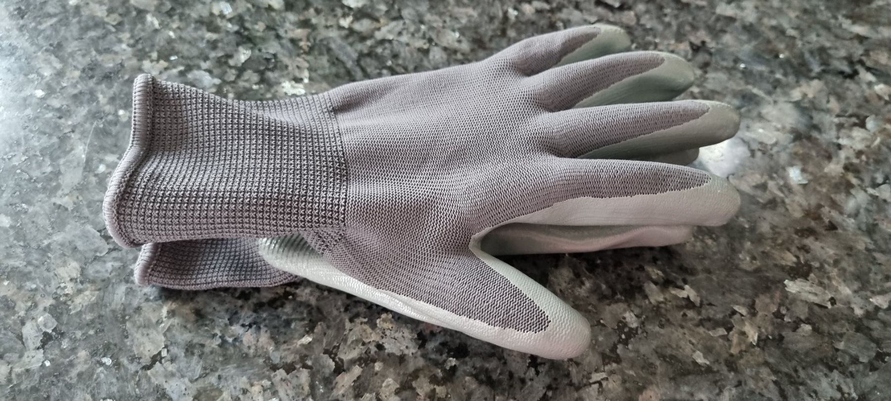 Guanti & manicotti: Gartenhandschuhe Gardenline, Grösse 7, neu – Nuovo (secondo la descrizione) da egliswil venduto da Maggy6