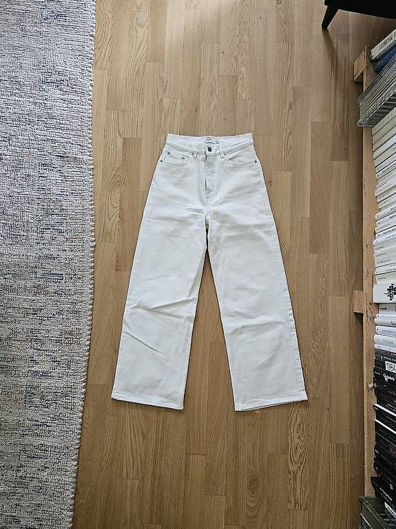 Other Stories Jeans: &other Stories Hose Gr 26 – Usato da Basel venduto da lar_7c62