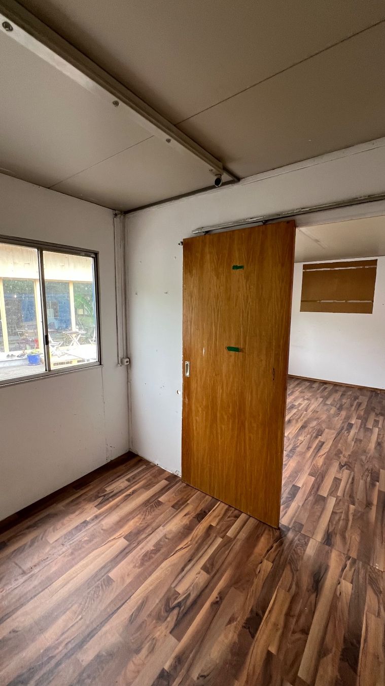 Rubag Contenitori edile: Bürocontainer / Lagercontainer zu verkaufen. – Usato da Homberg b. Thun venduto da Mirisch 3