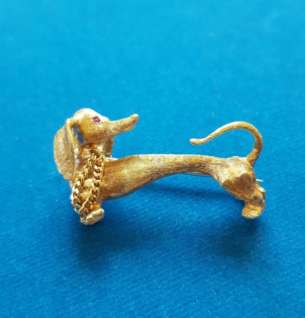 Broschen & Nadeln: Massiv 750 Gold Hundebroche Mit Rubin – Gebraucht aus Wald ZH von Aniade 7