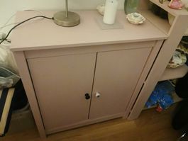 Rosa Kommode, guter Zustand