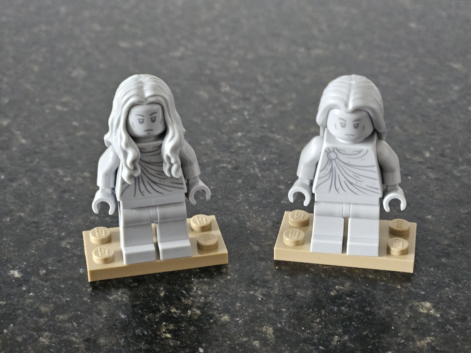 Lego Statuette: Lego Herr der Ringe Statuen Bruchtal – Usato da Bremgarten b. Bern venduto da Rooney3047