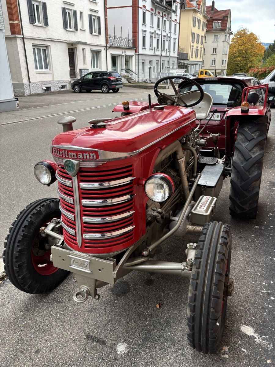 Hürlimann Trattori: Hürlimann D 80 Oldtimer Traktor ab Platz – Usato da Engelburg venduto da schrotti02 1