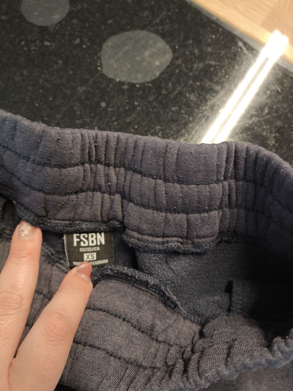 Hosen: Kurze Trainer-Hose Gr.XS – Gebraucht aus Burgdorf von Ropajesi 1