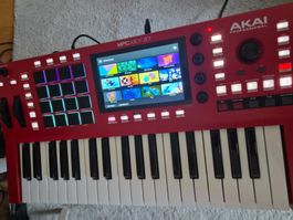 GENIALE  MPC  37 von  AKAI:TOP PRODUCTION TOOL:BIS MONTAG!
