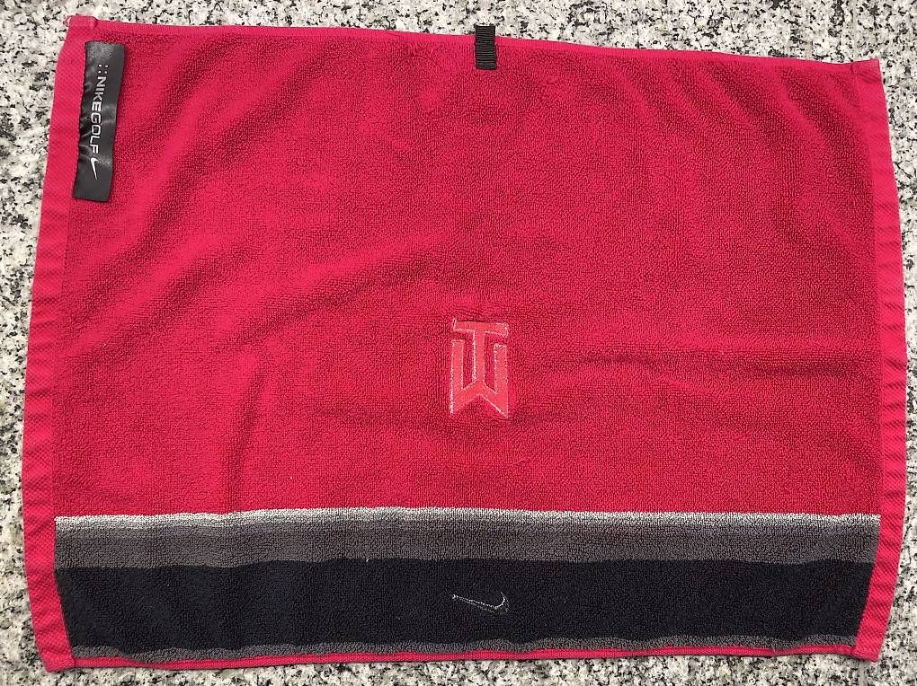 Nike Mazze & Set: Nike Tiger Woods Golftowel – Usato da Bern venduto da mia_8nfn 1
