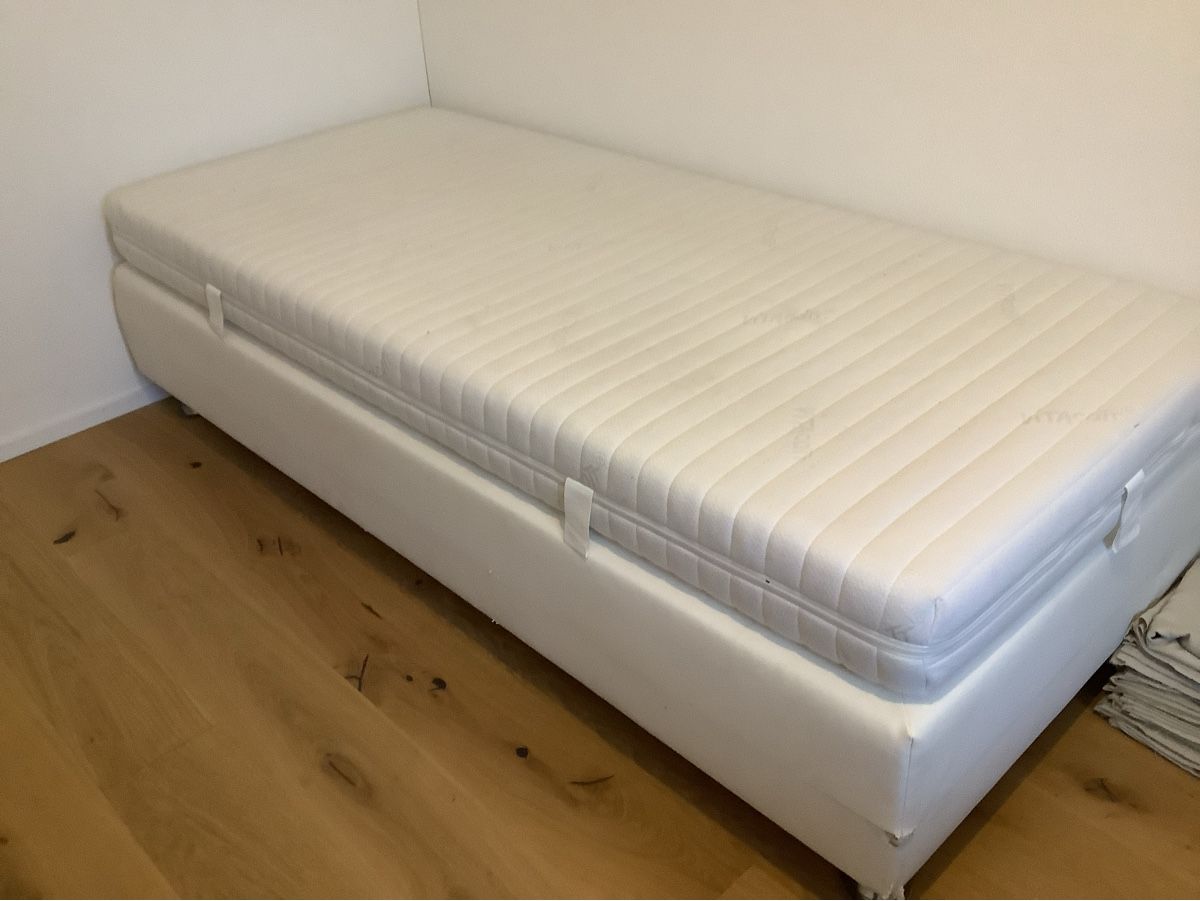 Betten: Boxspringbett mit Matratze – Gebraucht aus Aathal-Seegräben von ser_b5km 1