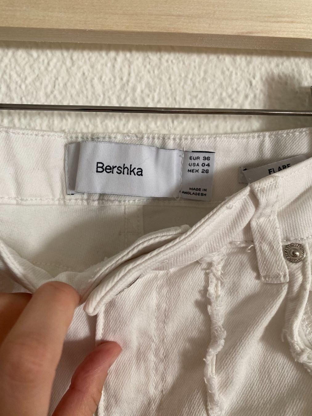 Bershka Jeans: Weisse Jeanshose von Bershka – Gebraucht aus Luzern von champagnelaury 3