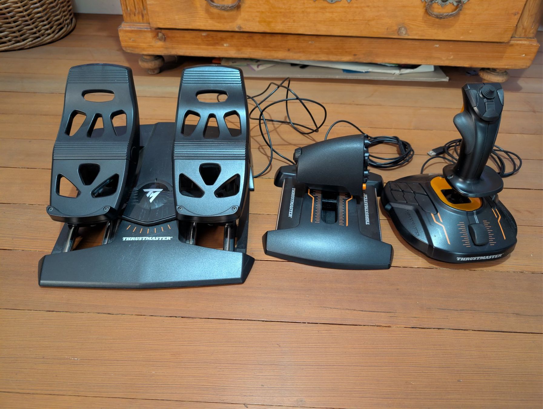 Thrustmaster Manettes: Thrustmaster T.16000M FCS Flight Pack – D'occasion à Allschwil par joh_7qsm