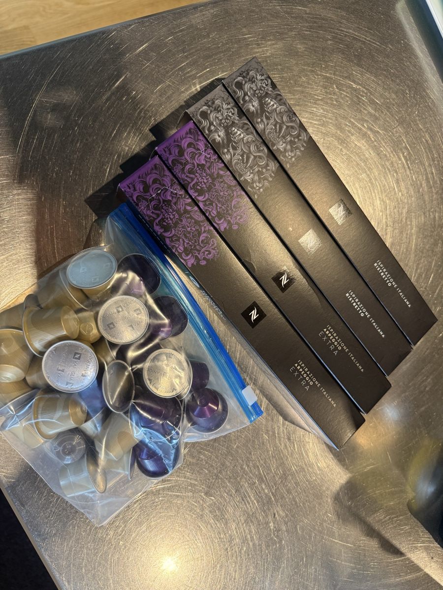 Nespresso Aliments & Spécialités: 68 Nespresso Kaffeekapseln – Neuf (Voir description) à Rubigen par Elmacino