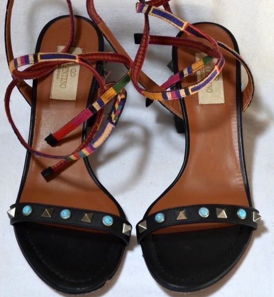 Valentino Scarpe da donna: Sandalen / Sandales Valentino Rockstud Multi .38 – Usato da Schindellegi venduto da soleya 2