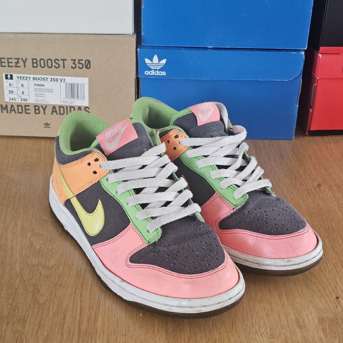 Nike Scarpe per ragazzi: Nike Dunk Low multicolore taille7y 40 – Usato da rolle venduto da Noma-collectible