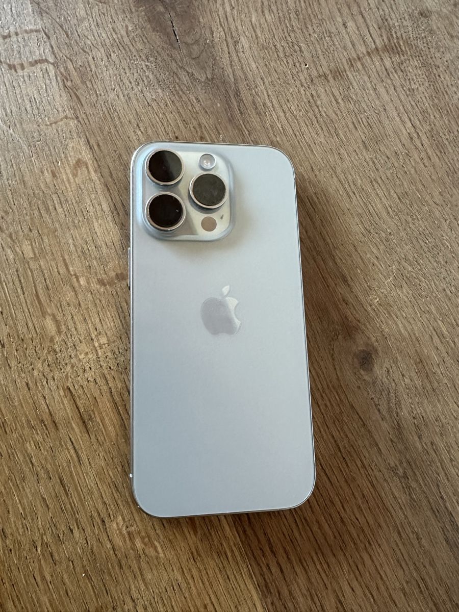 Apple Handys / Smartphones: Iphone 16 pro 128GB – Gebraucht aus Büttikon AG von Jaden_ft9w 1