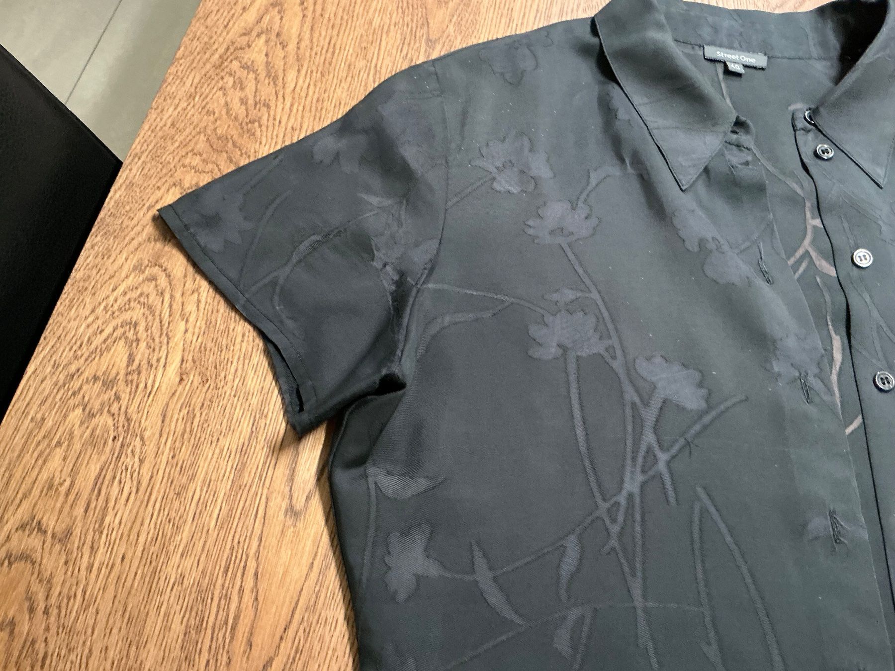 Camicette: Sommerbluse, Schwarz, Grösse 40, mit Blumenmuster – Usato da Würenlos venduto da Tina48
