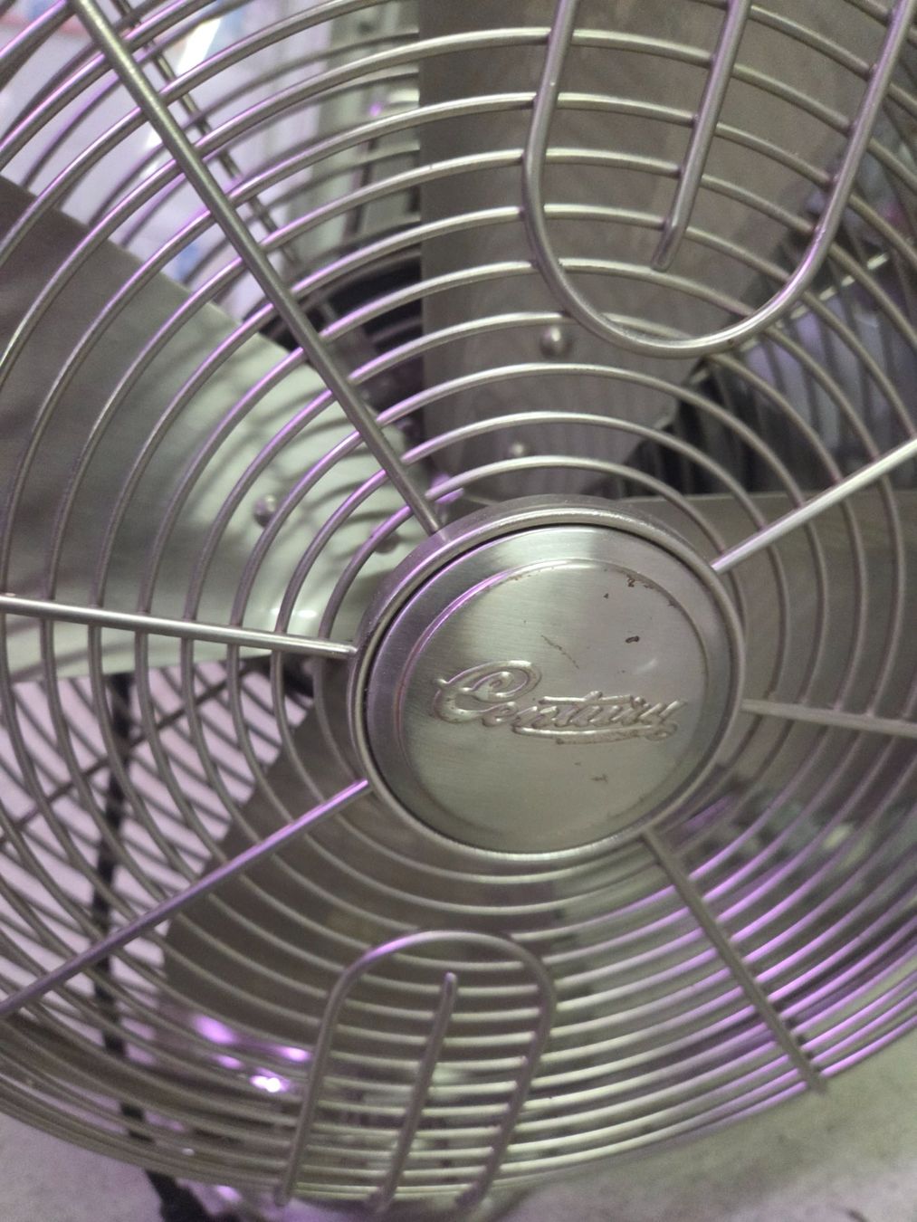 Ventilatori: Tischventilator Hunter Century 3 Stufen 90023 – Usato da Zürich venduto da Alibaba1234 2