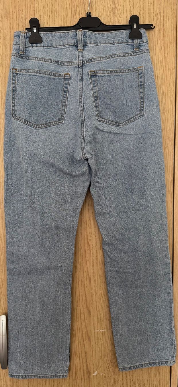H&M Jeans: Momjeans – Usato da Basel venduto da cey_ns7g 1