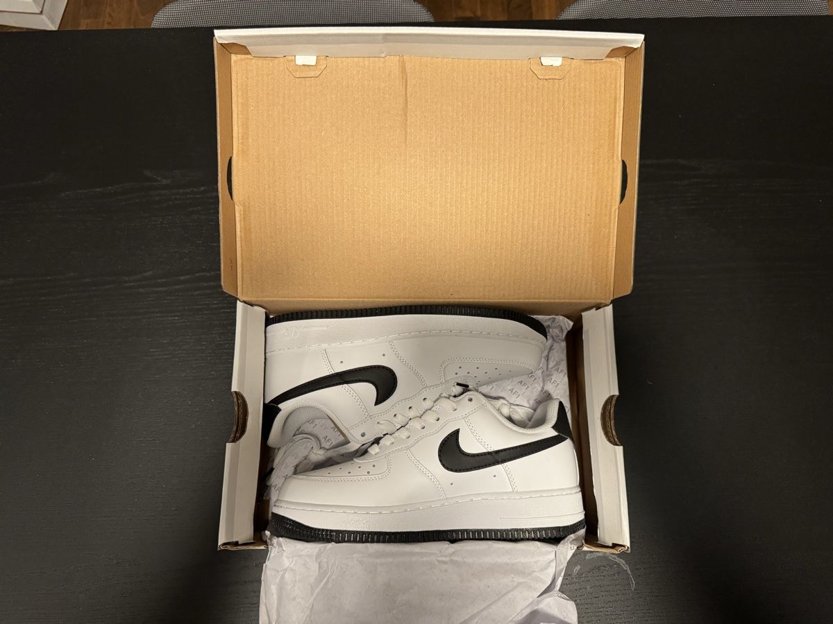 Scarpe da uomo: Nike Air Force 1'07 Gr. 39 - Neu – Nuovo e nell'imballaggio originale da Villmergen venduto da forzamart 1