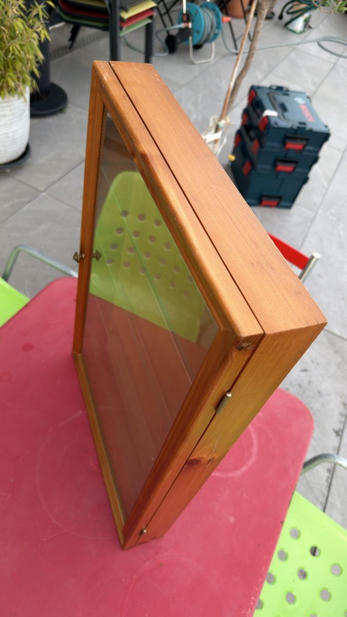 Vitrinen: Vitrine Holz mit 5 Glasböden  – Gebraucht aus Wolfwil von Poulet60 2